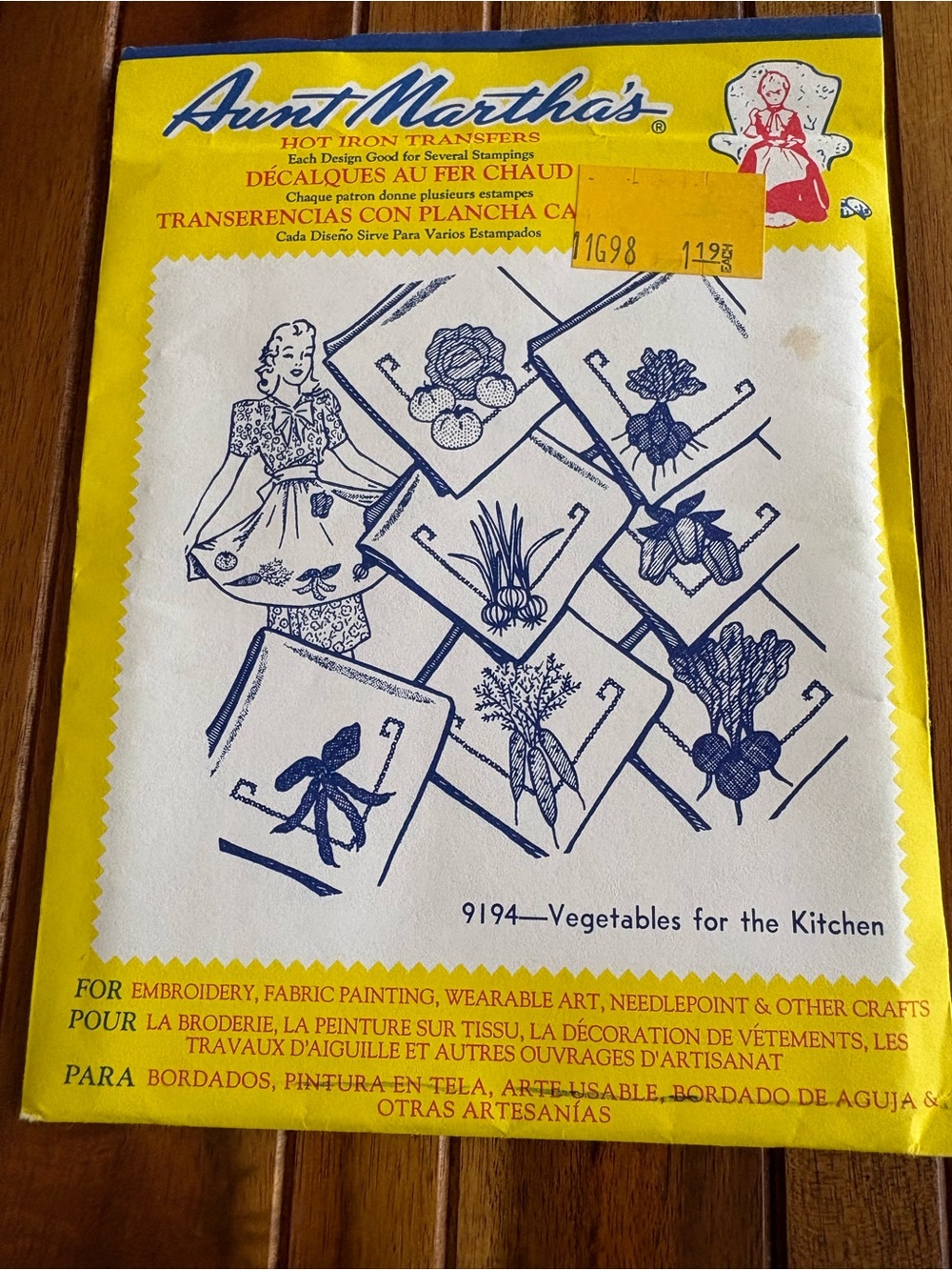 Aunt Marthas 9194 Vegetables for the Kitchen Embroidery Transfer Pattern Sealed